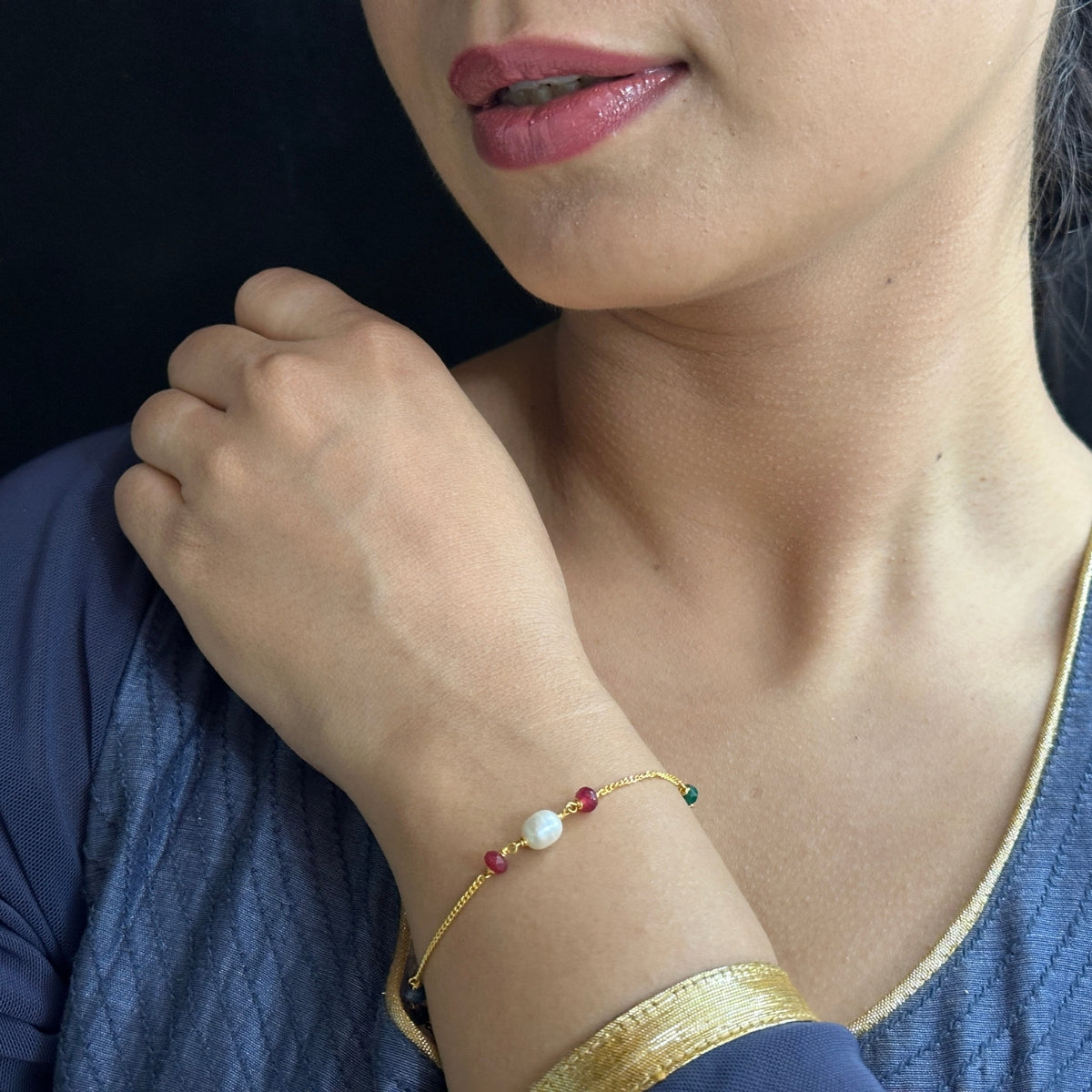 J Pearls Velmma Pearl Bracelet - Swadesiicart