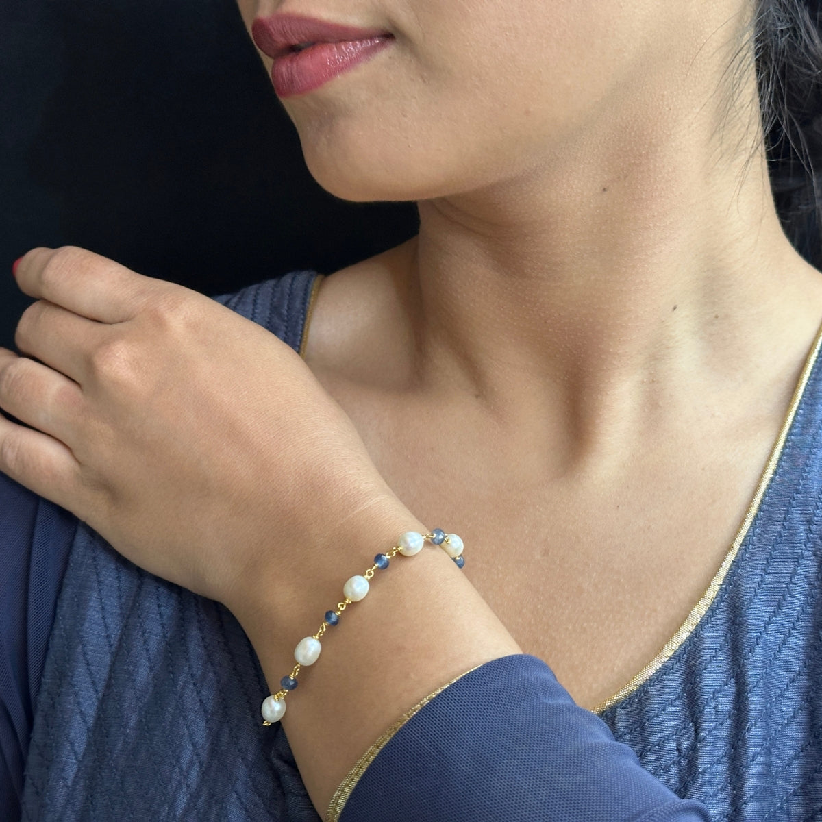 J Pearls The Mystic Shimmer Pearl Bracelet - Swadesiicart