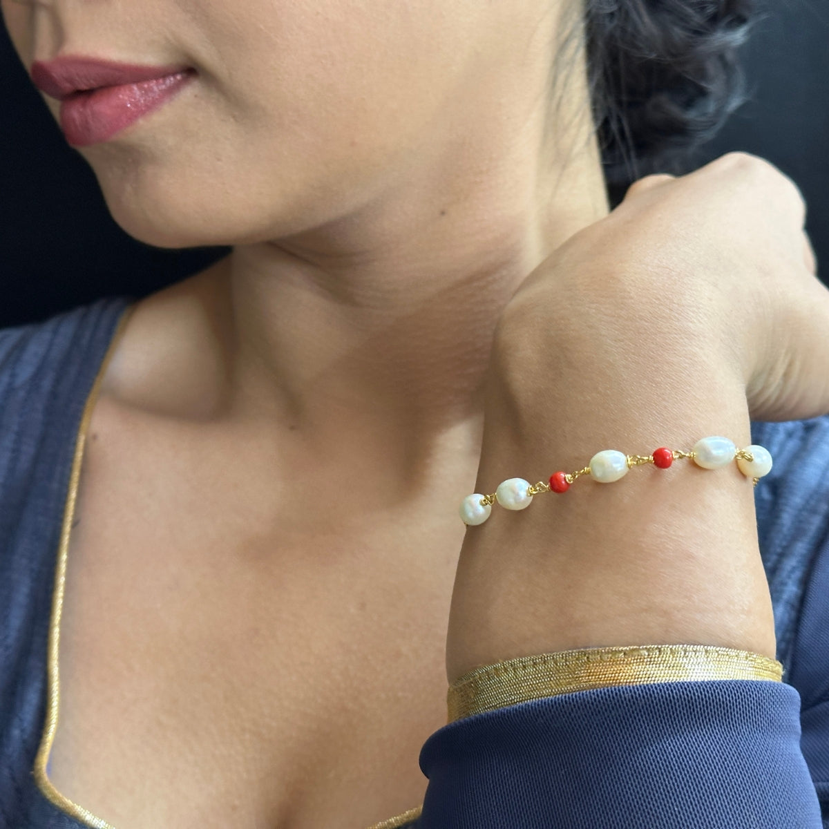 J Pearls Dayena Pearl Bracelet - Swadesiicart