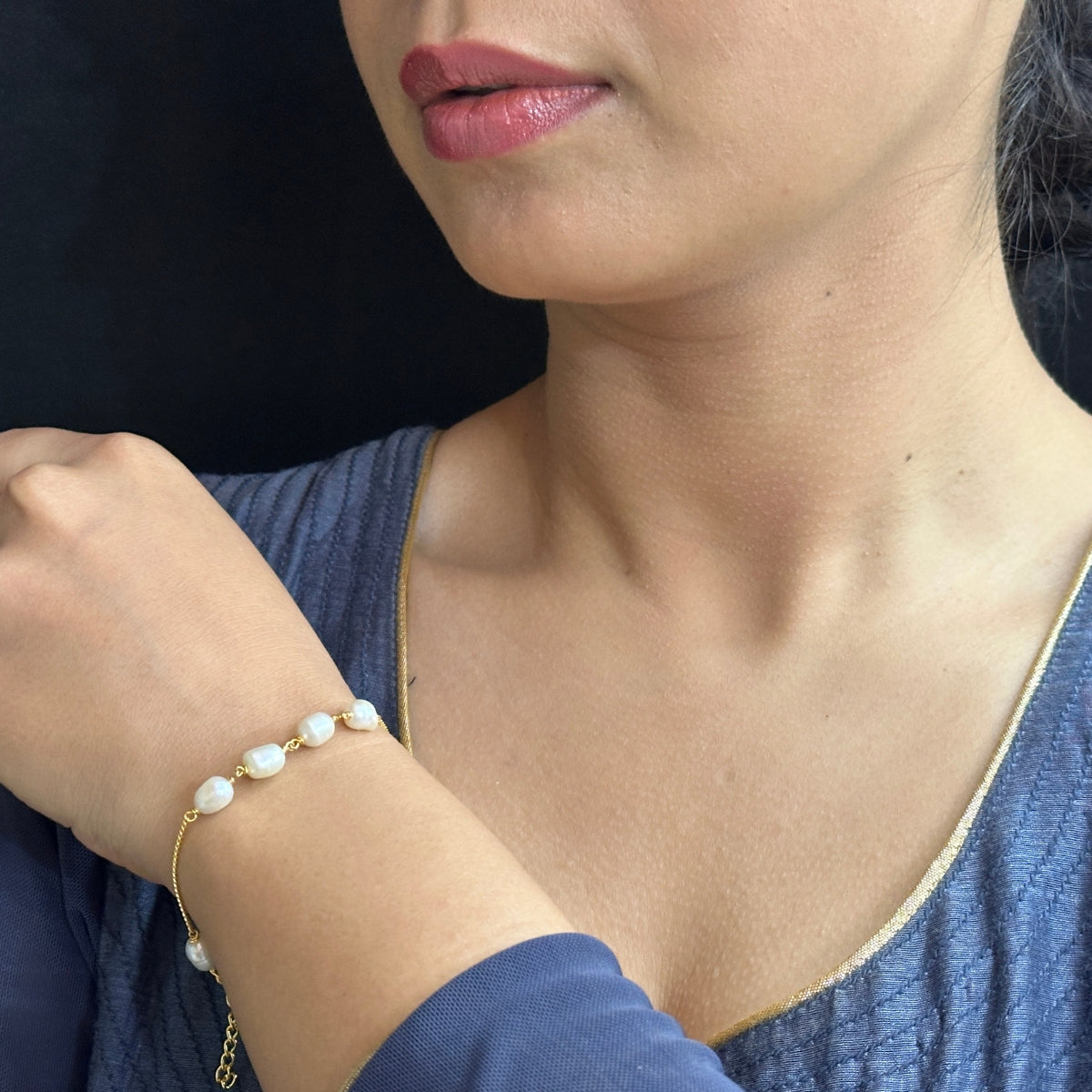 J Pearls The Trinklet Pearl Bracelet - Swadesiicart