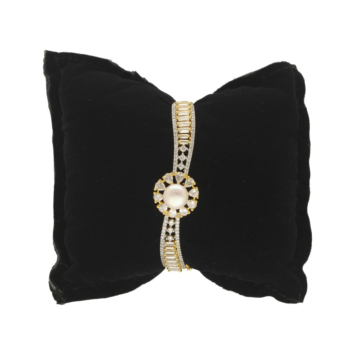 J Pearls Luxe Reign Pearl Bracelet - Swadesiicart