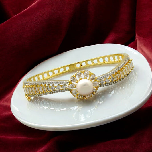 J Pearls Luxe Reign Pearl Bracelet - Swadesiicart