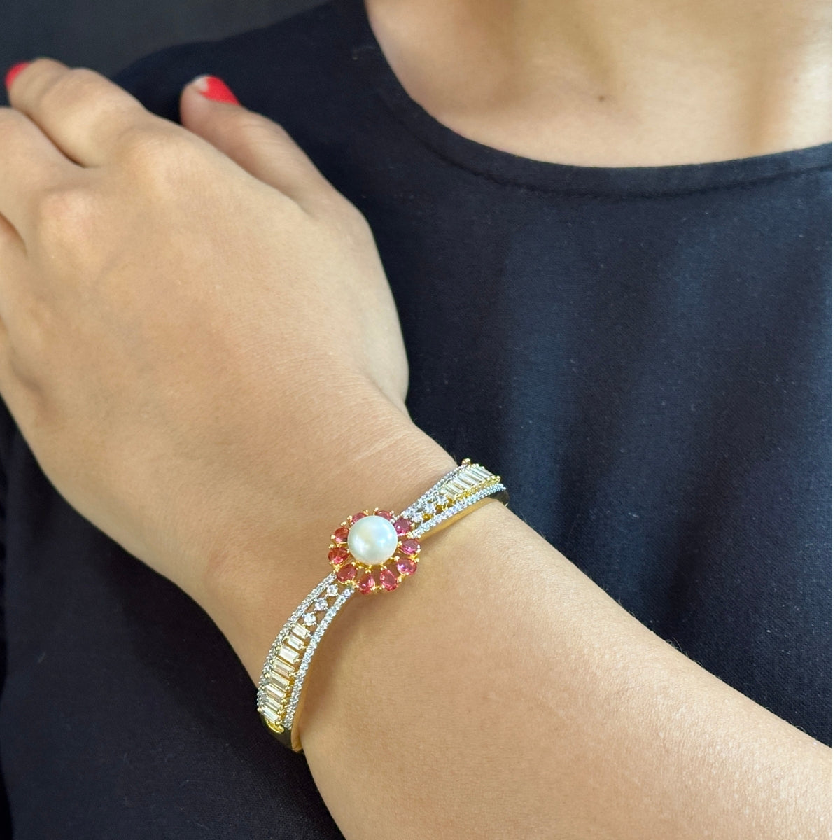 J Pearls Princess Charm Pearl Bracelet - Swadesiicart