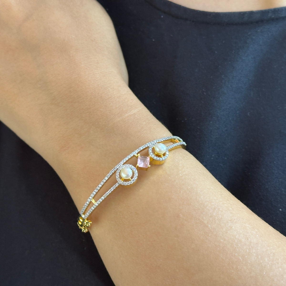 J Pearls Empress's Bloom Pearl Bracelet - Swadesiicart