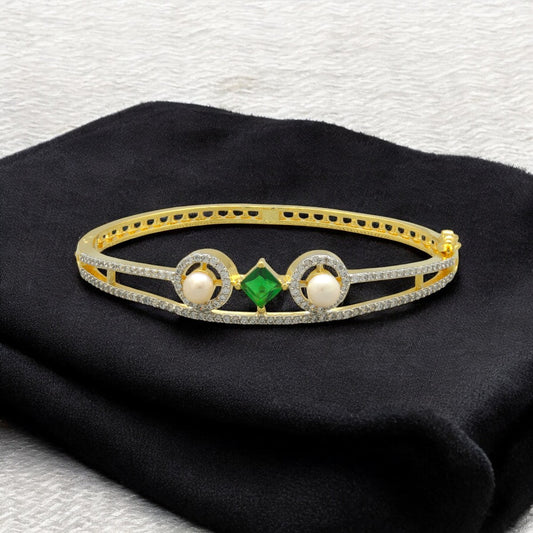 J Pearls Imperial Radiance Pearl Bracelet - Swadesiicart