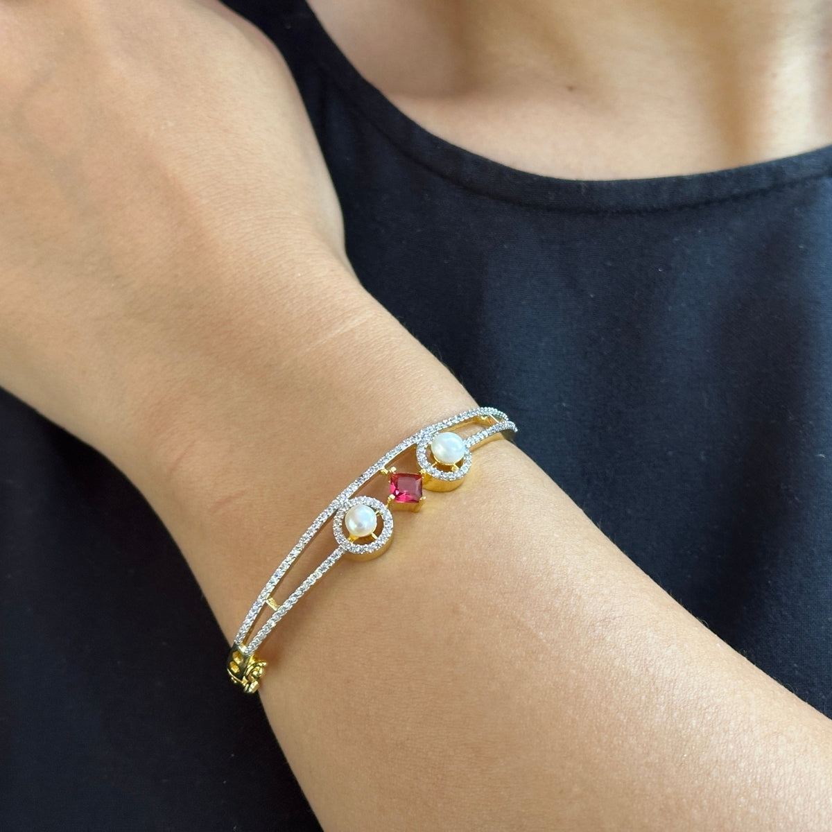 J Pearls Royal Celeste Pearl Bracelet - Swadesiicart