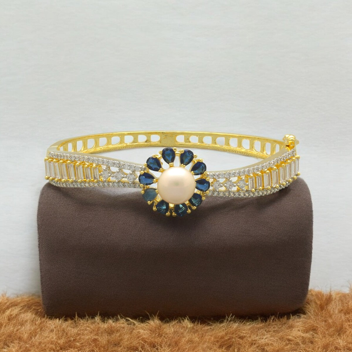 J Pearls Baroness Sparkle Pearl Bracelet - Swadesiicart