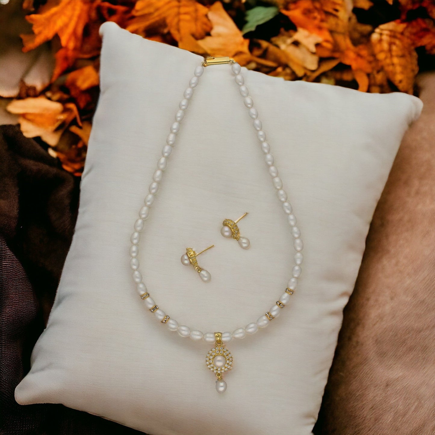 J Pearls Flora Pearl Pendant Set | Swadesiicart