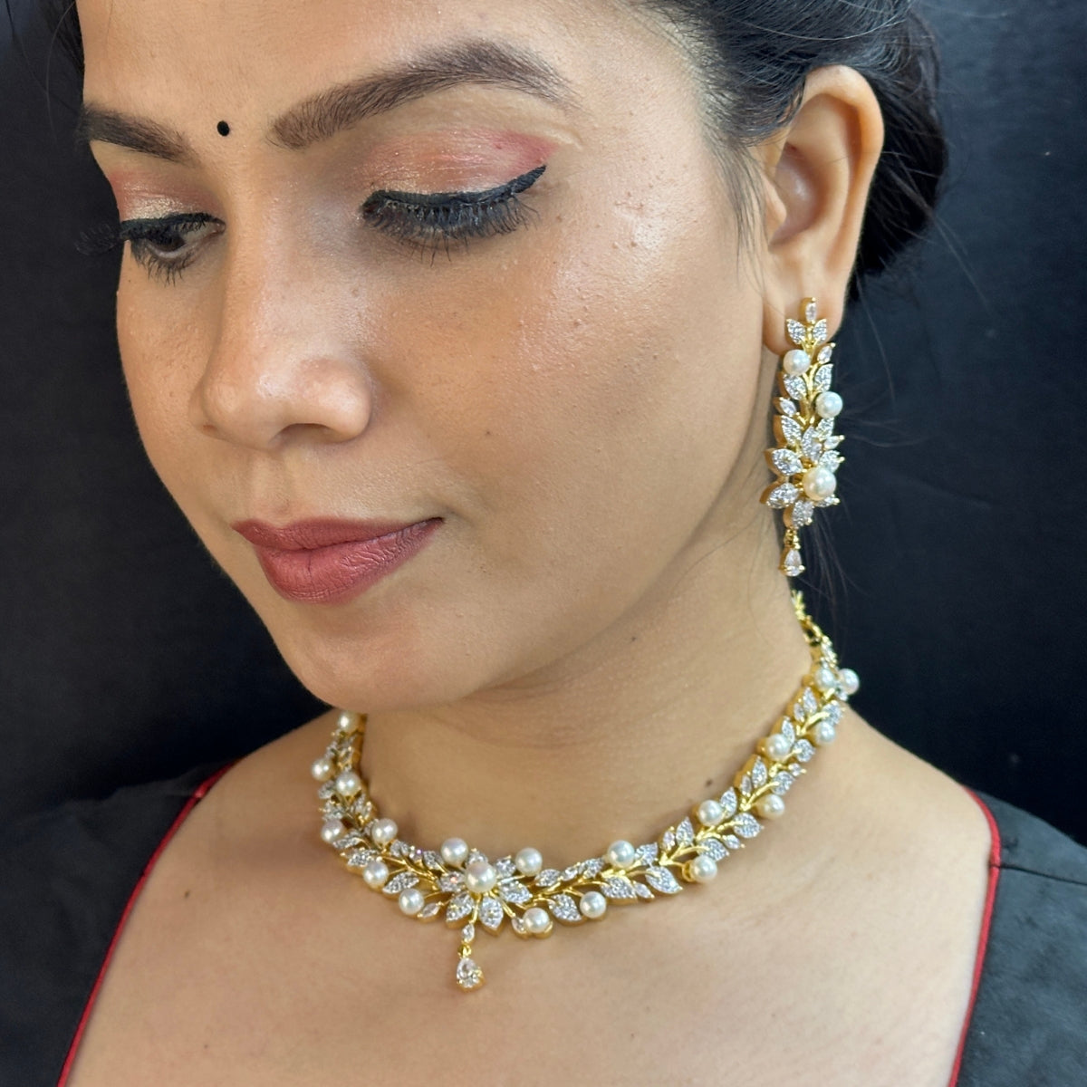 J Pearls Majesty Aurora Pearl Set - Swadesiicart
