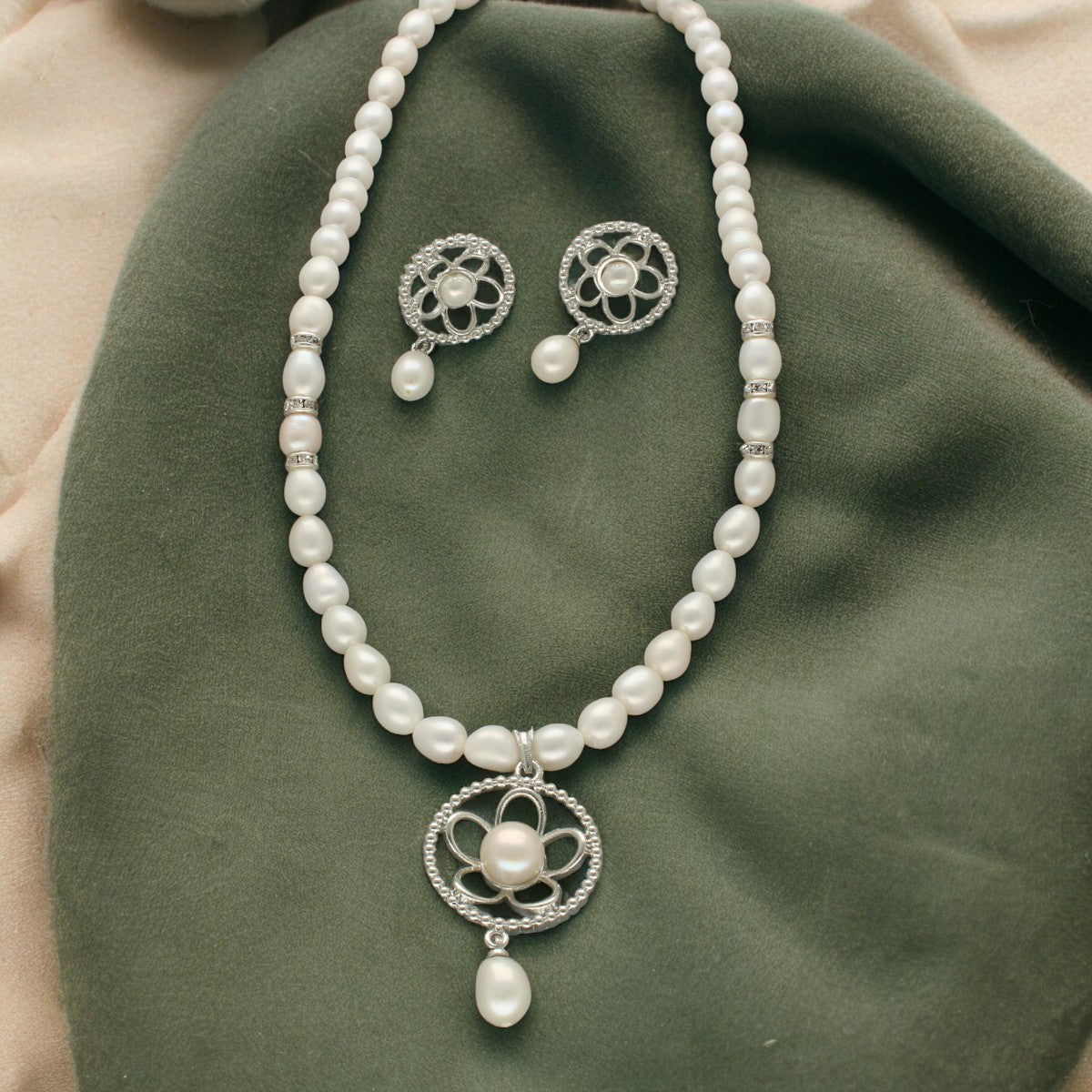 J Pearls Grandiose Pearl Necklace Set - Swadesiicart