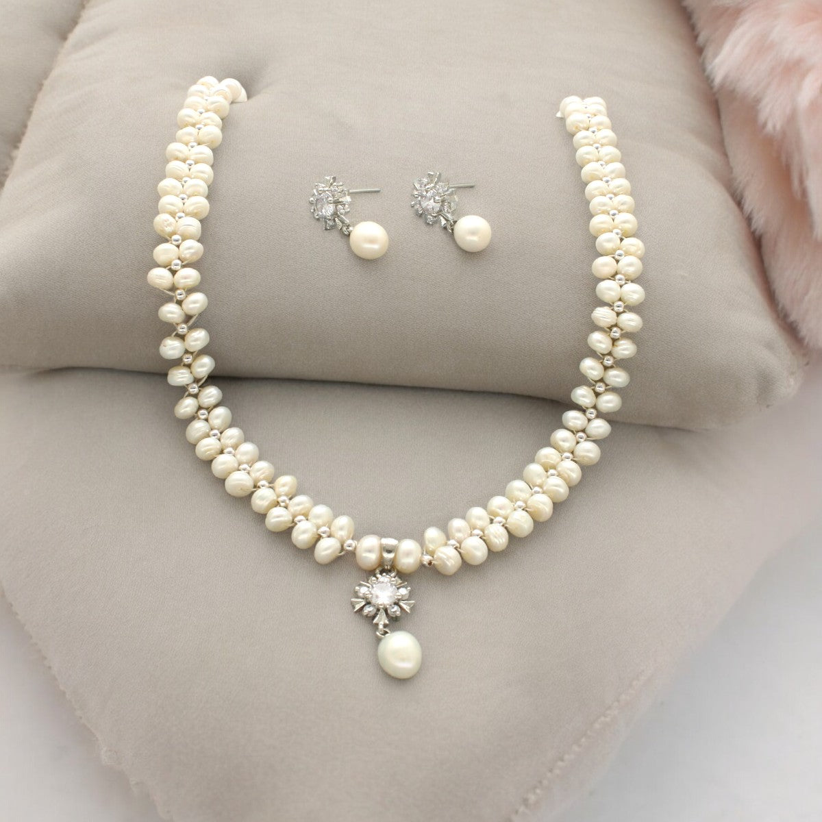 J Pearls Alluring Pearl Necklace Set - Swadesiicart