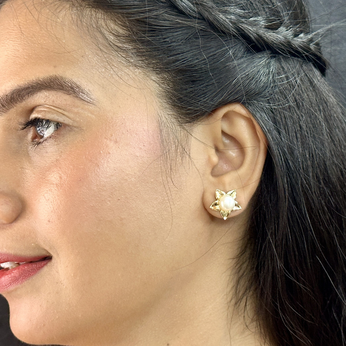 J Pearls Shinning Star Pearl Earrings - Swadesiicart