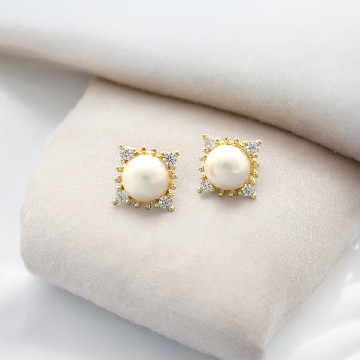 J Pearls Jaanvi Pearl Earrings - Swadesiicart