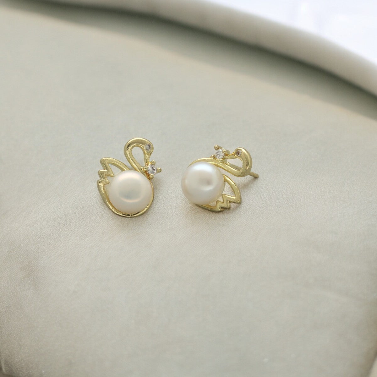 J Pearls Pearl Duck Earrings - Swadesiicart