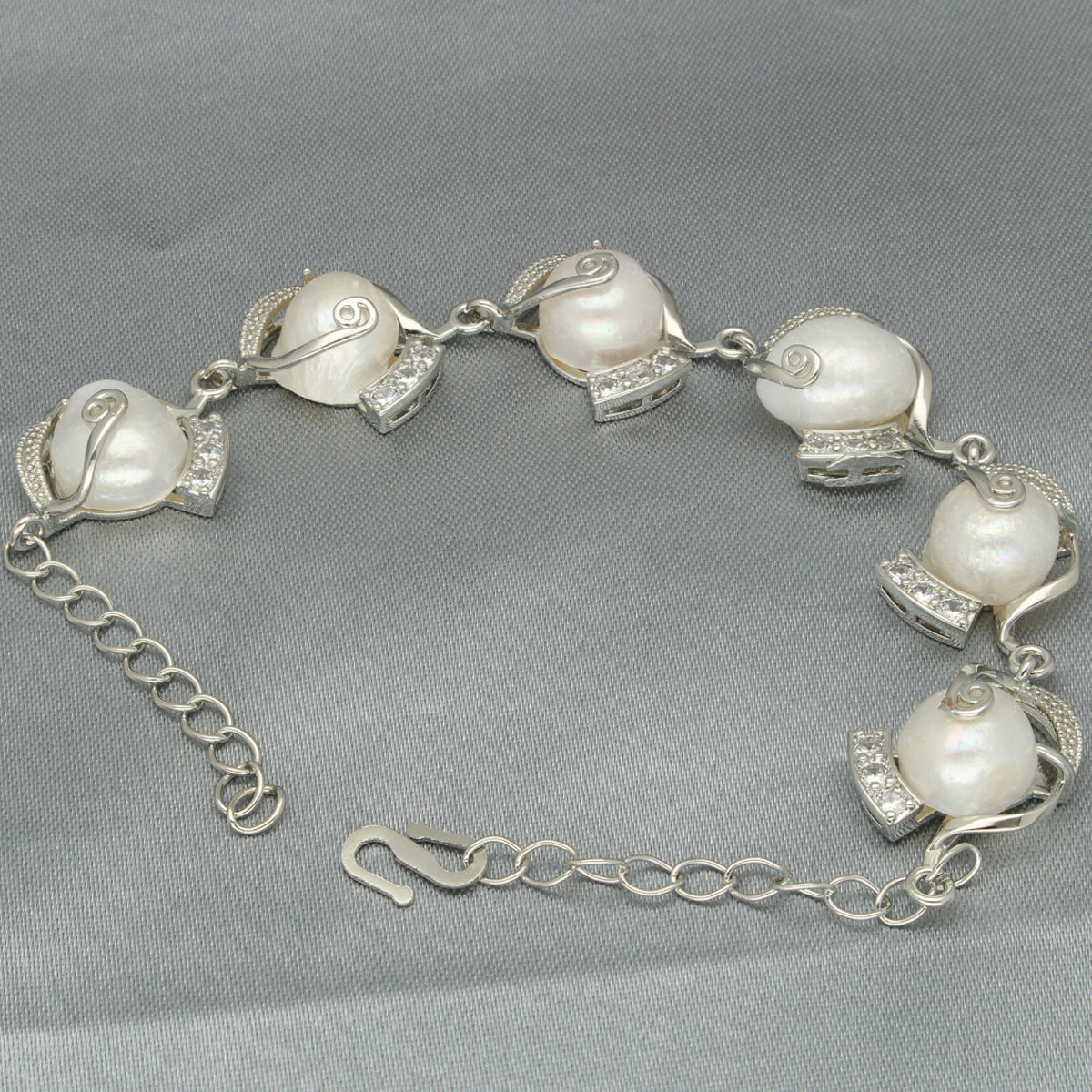 J Pearls Elegant Pearl Bracelet - Swadesiicart