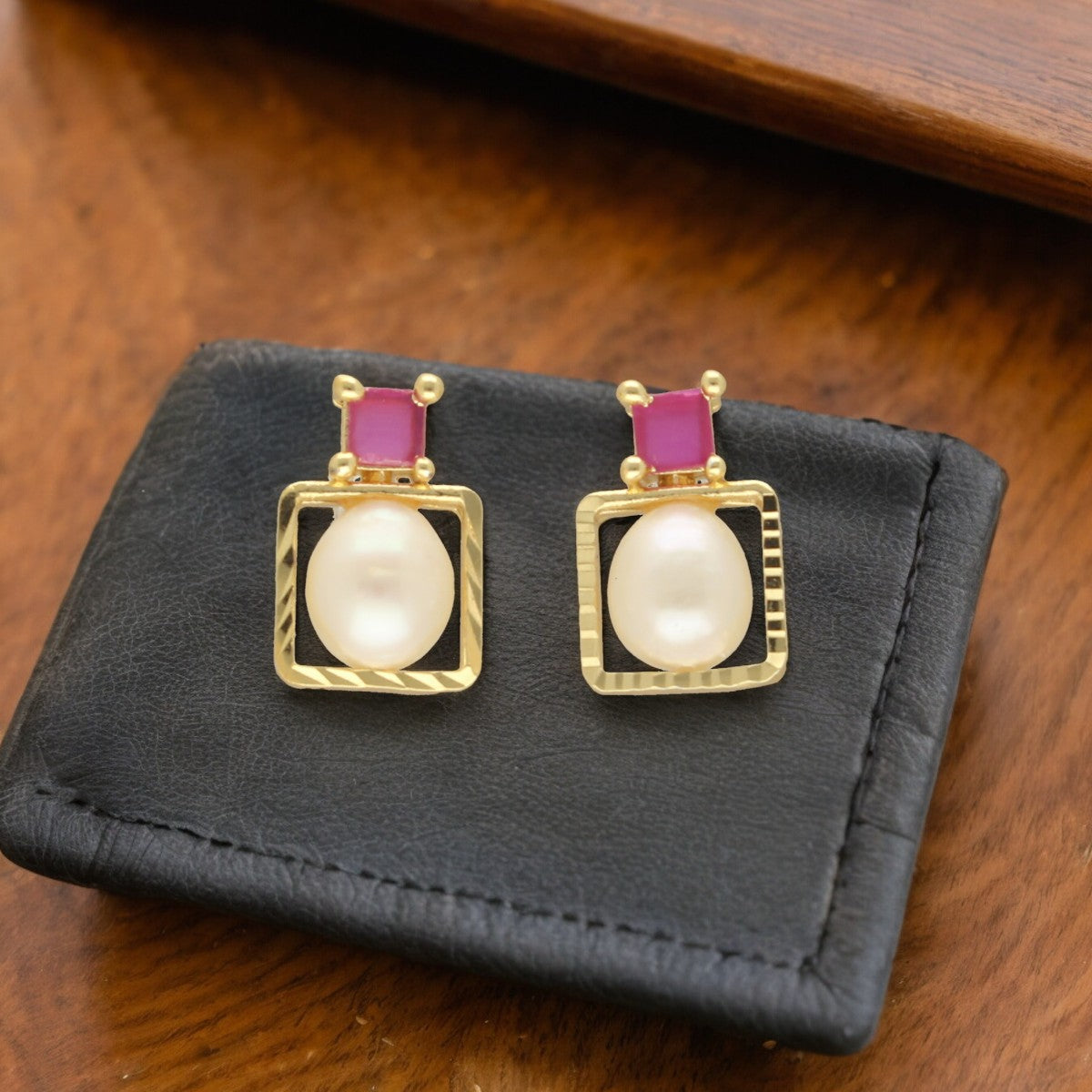 J Pearls Zoya Pearl Earrings - Swadesiicart