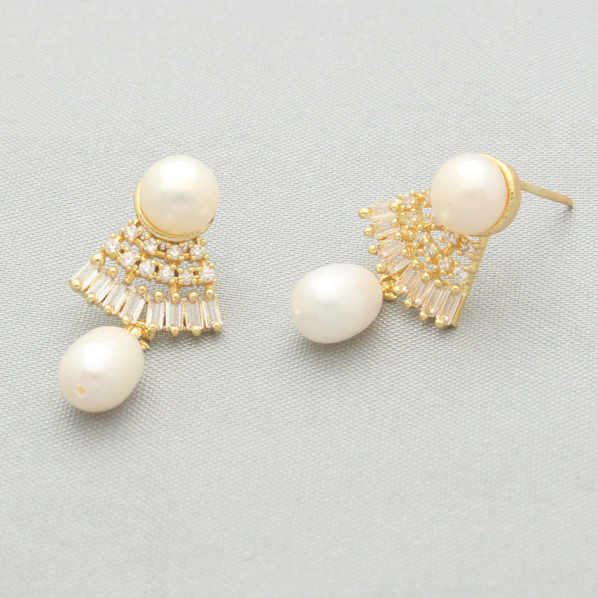 J Pearls Dhatri Pearl Earrings - Swadesiicart
