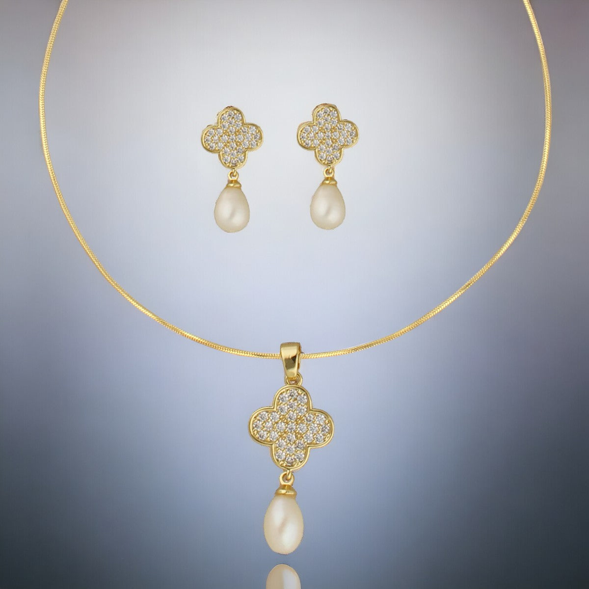 J Pearls Vintage Pendant Hamper | Swadesiicart