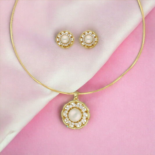 J Pearls Vintage Pendant Hamper | Swadesiicart
