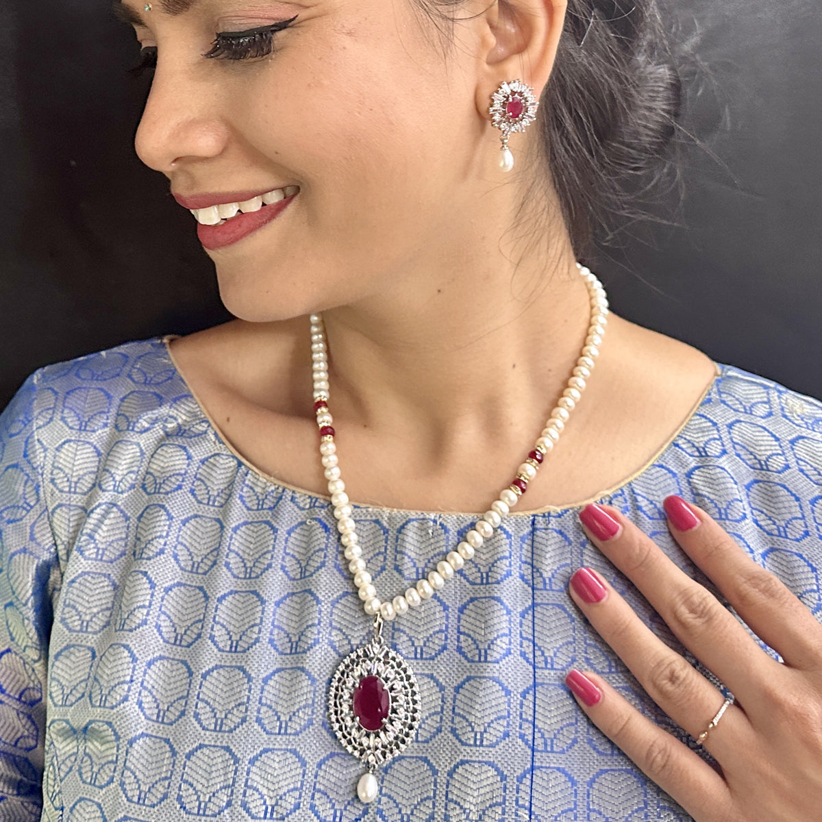 J Pearls Darsh Pearl Necklace Set - Swadesiicart