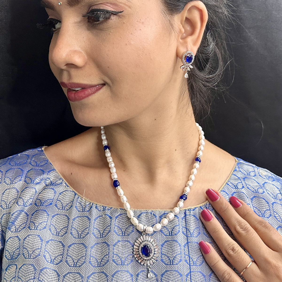 J Pearls Nivid Pearl Necklace Set - Swadesiicart