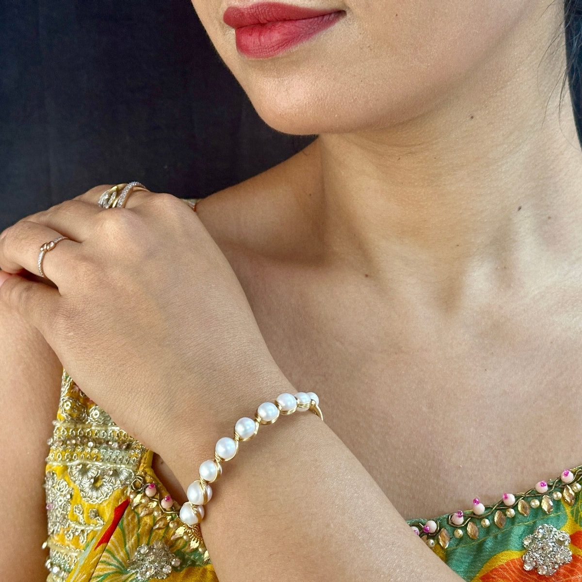 J Pearls Valerie Pearl Bracelet - Swadesiicart