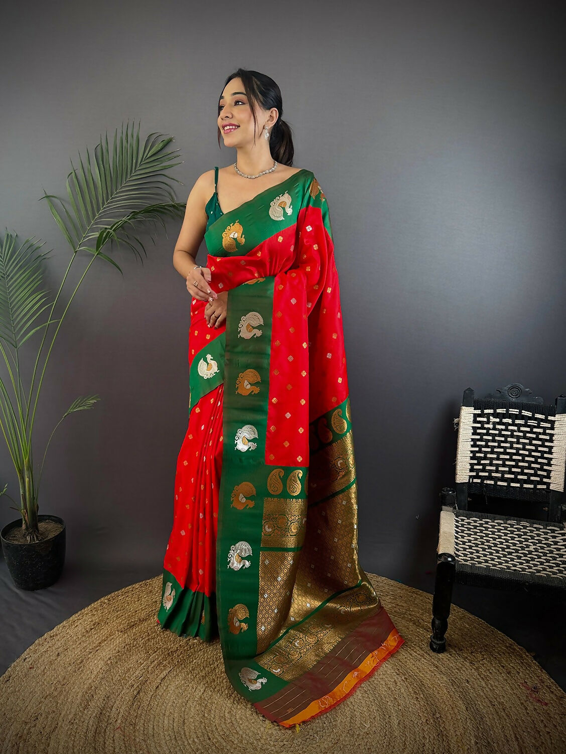 Joban Fashion Green Butti Banarasi Silk Sarees | Swadesiicart