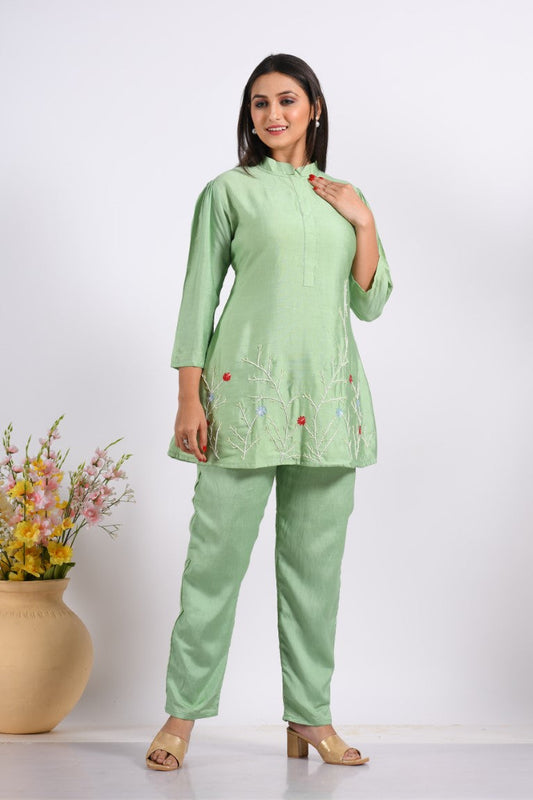 Morchari Co Ord Set With Hand Embroidery - Green - Swadesiicart