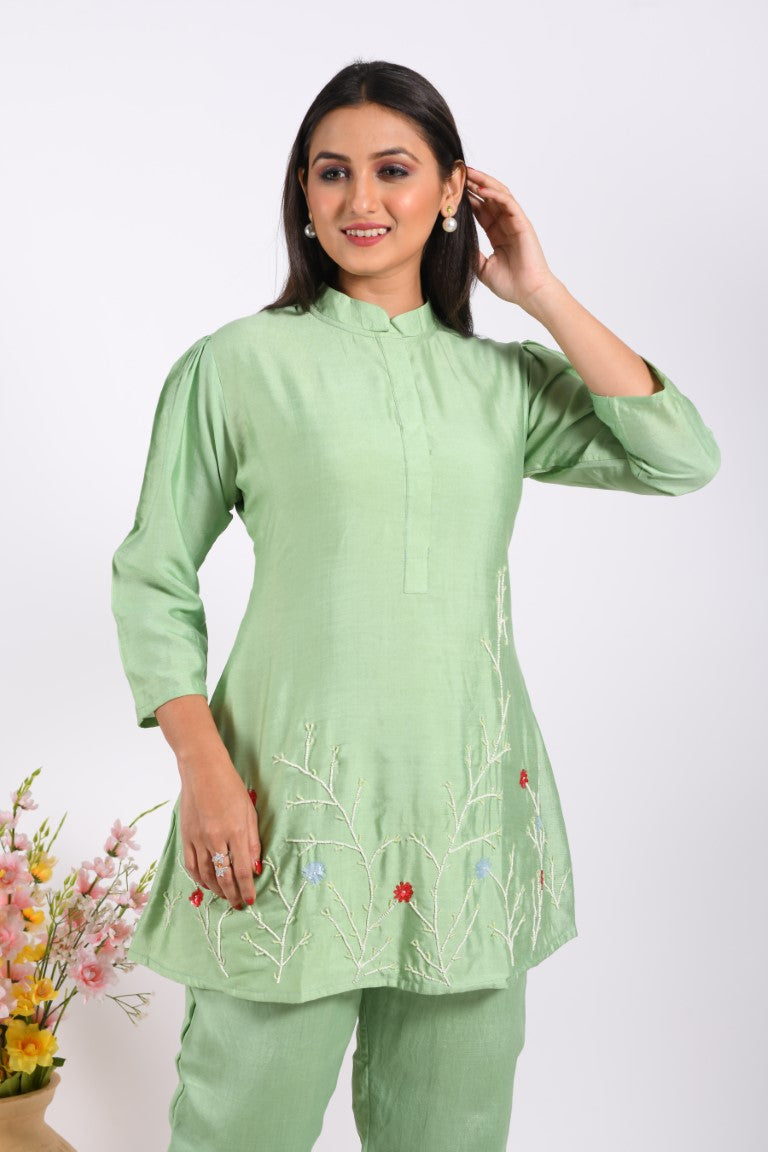 Morchari Co Ord Set With Hand Embroidery - Green - Swadesiicart