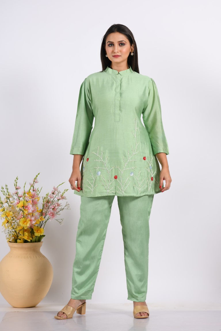 Morchari Co Ord Set With Hand Embroidery - Green - Swadesiicart