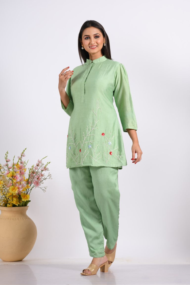 Morchari Co Ord Set With Hand Embroidery - Green - Swadesiicart