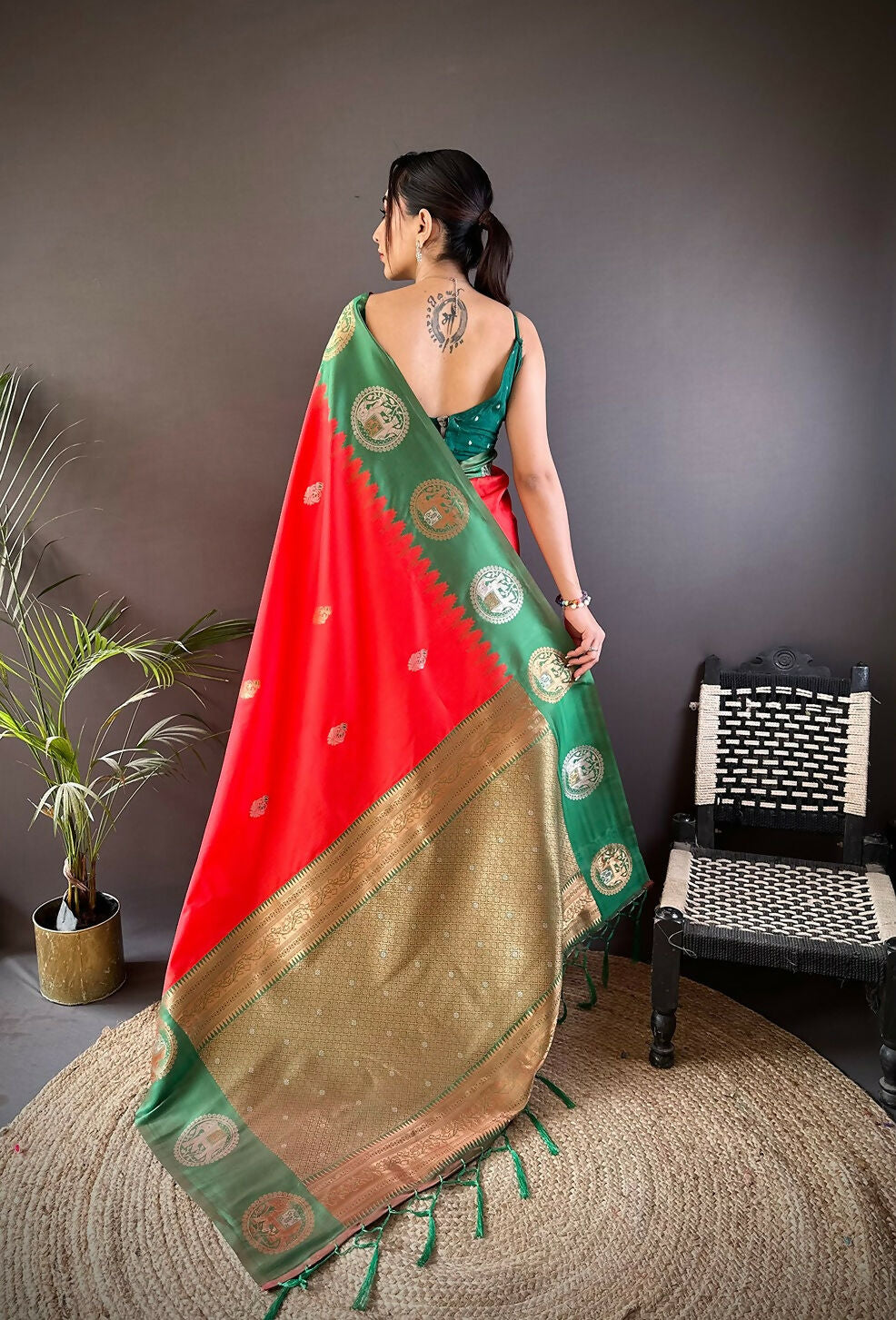 Joban Fashion Green Butti Banarasi Silk Sarees | Swadesiicart