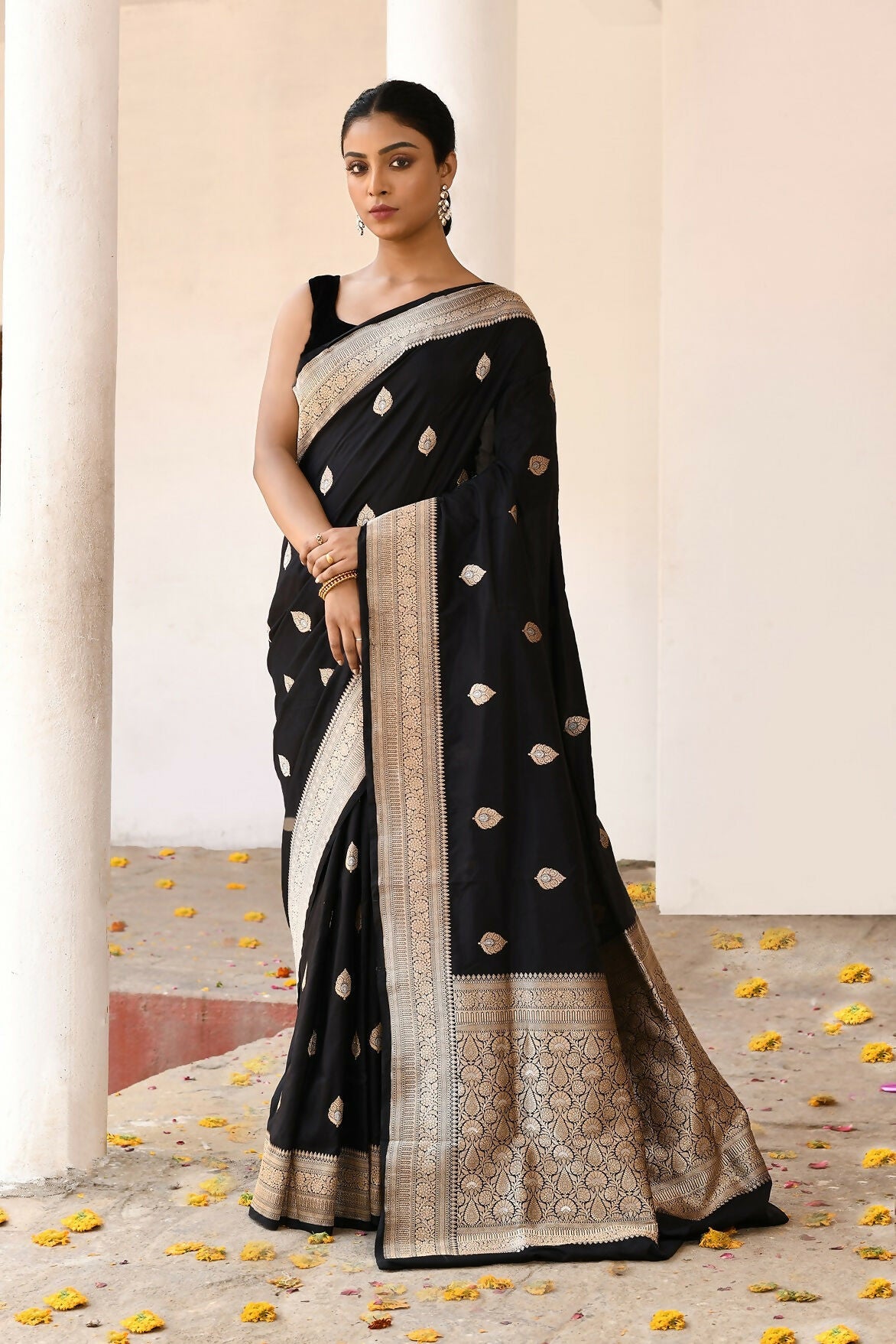 Joban Fashion Black Pure Katan Pure Handloom Banarasi Silk Saree | Swadesiicart