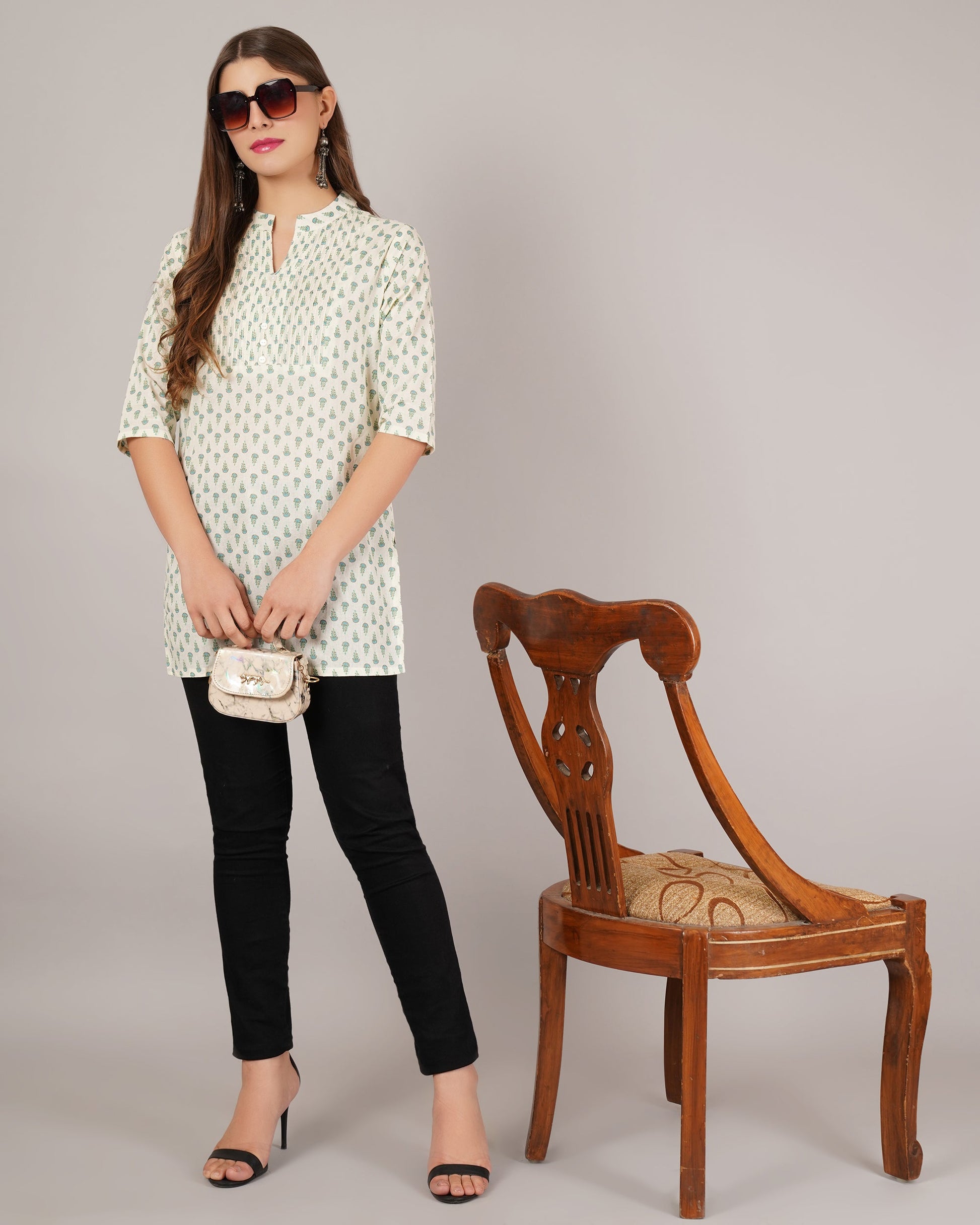 Jaitra Apparels Women Printed Rayon Straight Kurta (Off White) - Swadesiicart