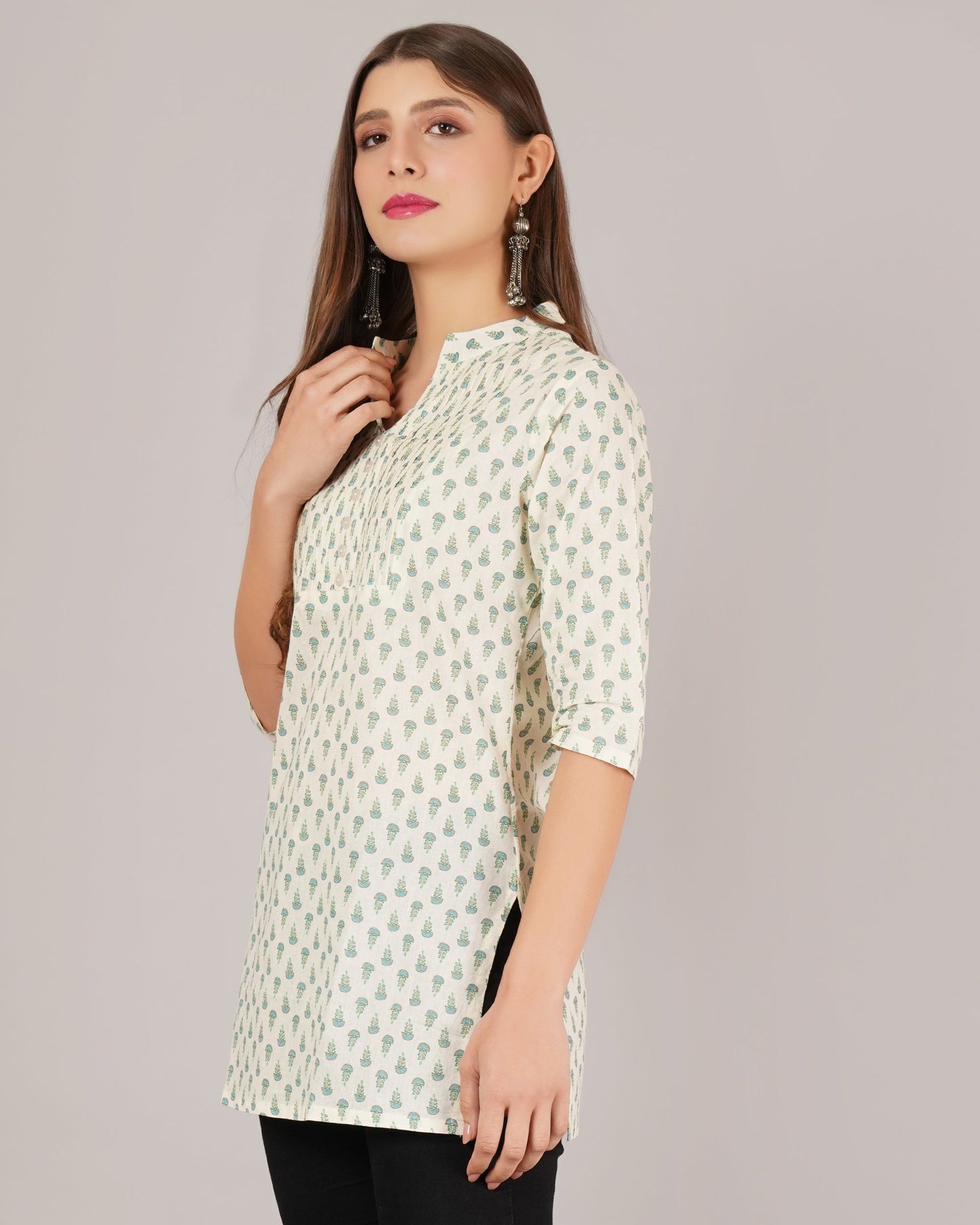 Jaitra Apparels Women Printed Rayon Straight Kurta (Off White) - Swadesiicart