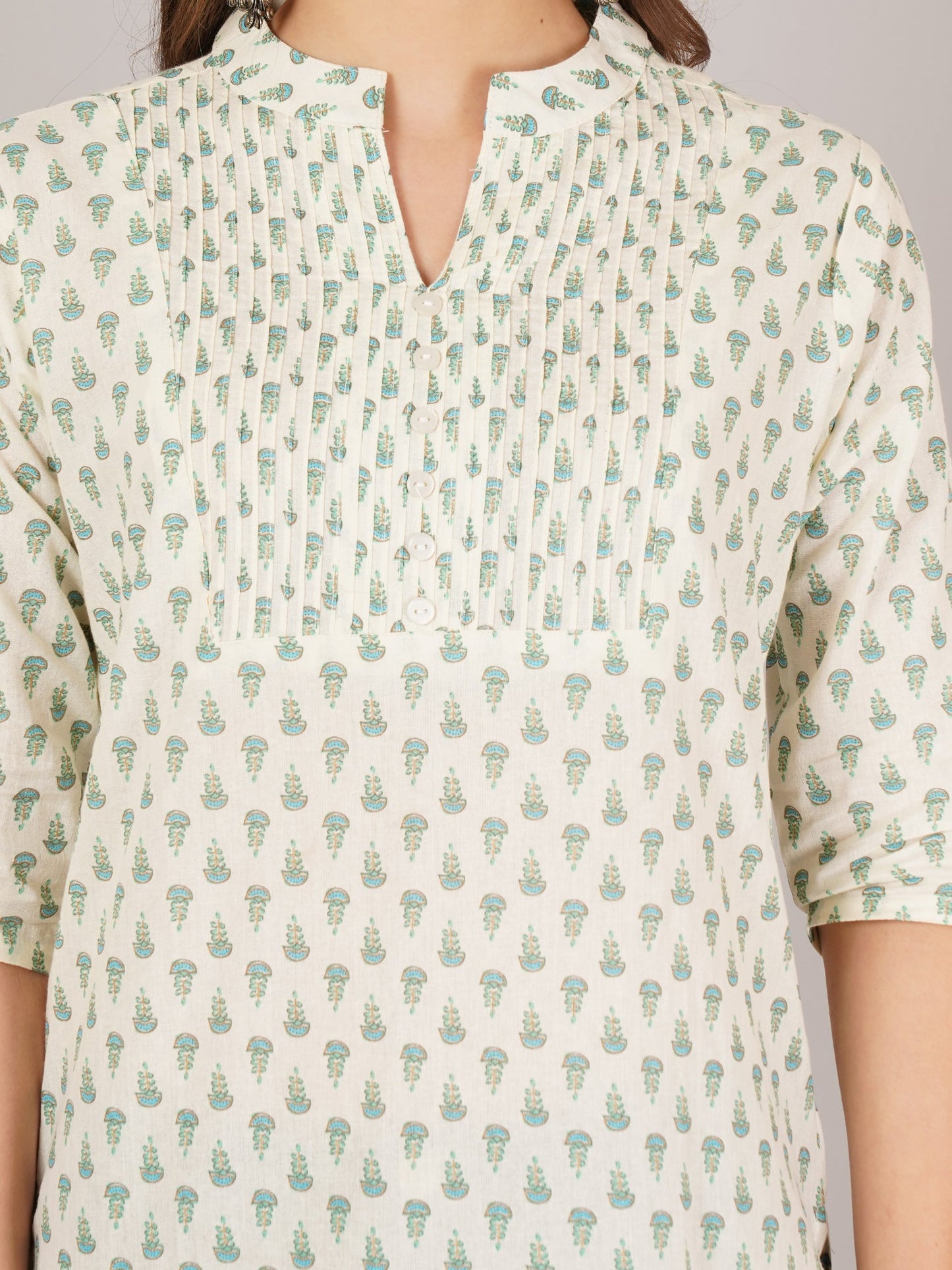 Jaitra Apparels Women Printed Rayon Straight Kurta (Off White) - Swadesiicart