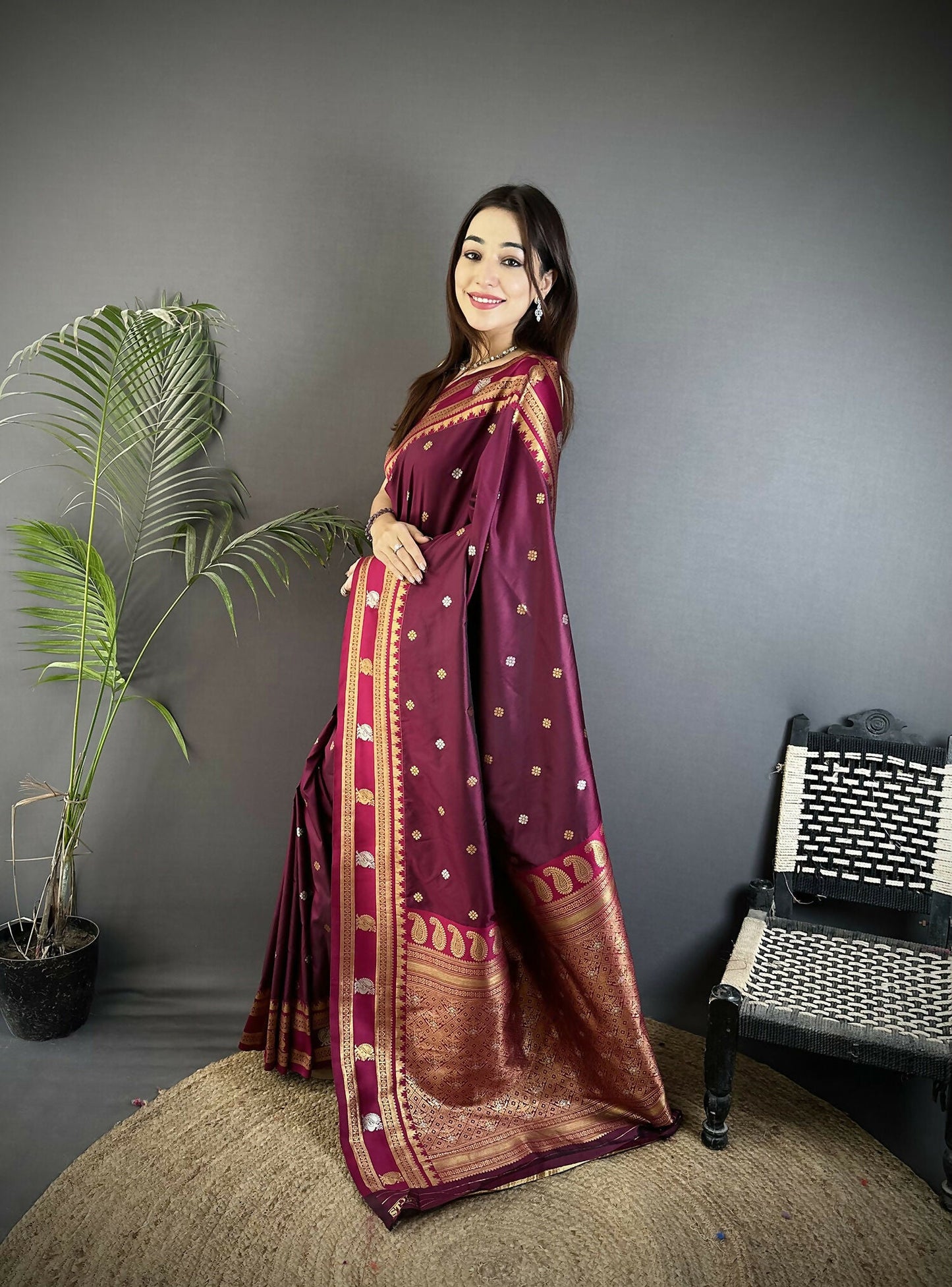 Joban Fashion Maroon Banarasi Soft Silk Woven Saree | Swadesiicart
