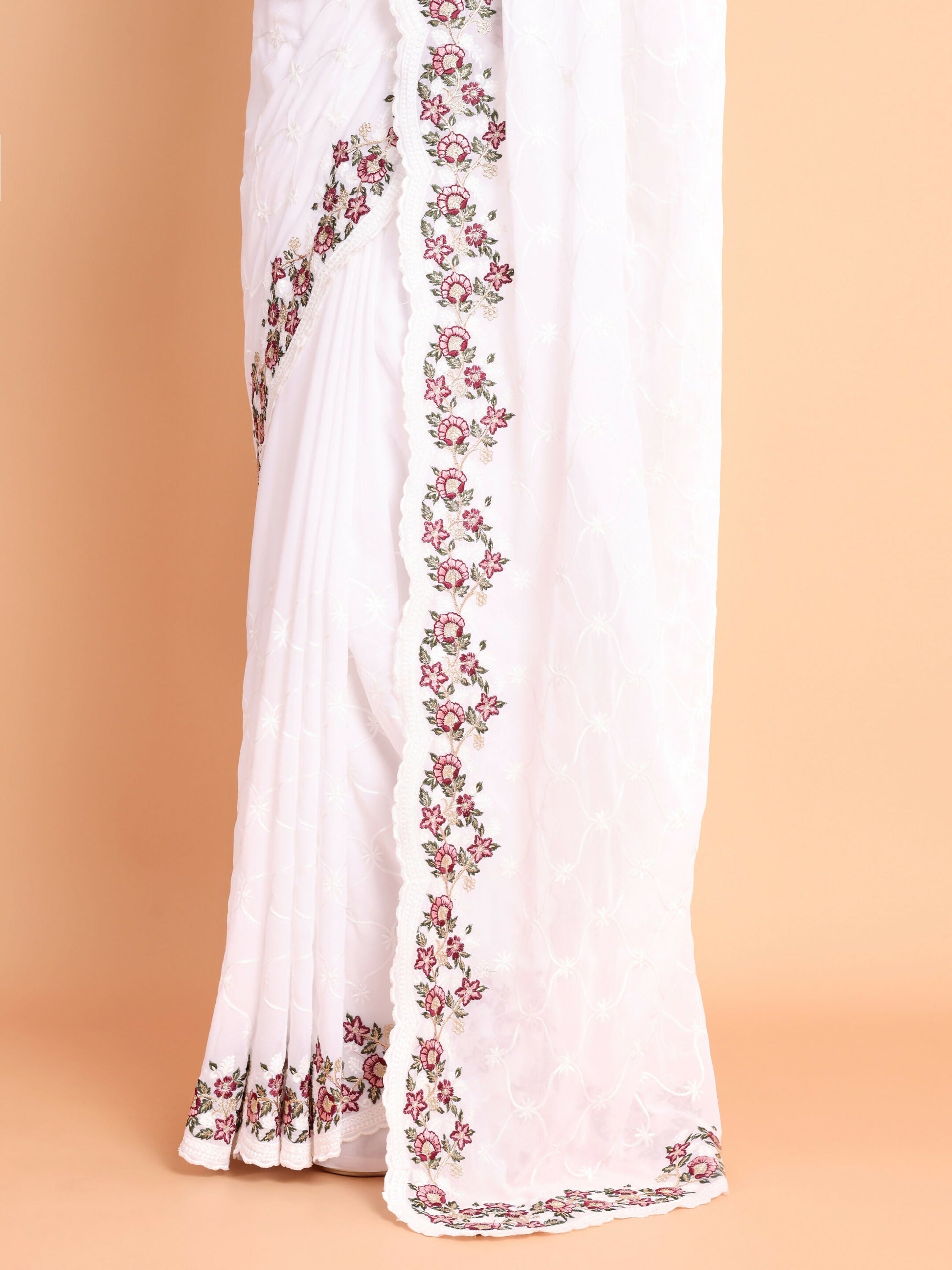 Vamsee Ammelia White Georgette Saree - Swadesiicart