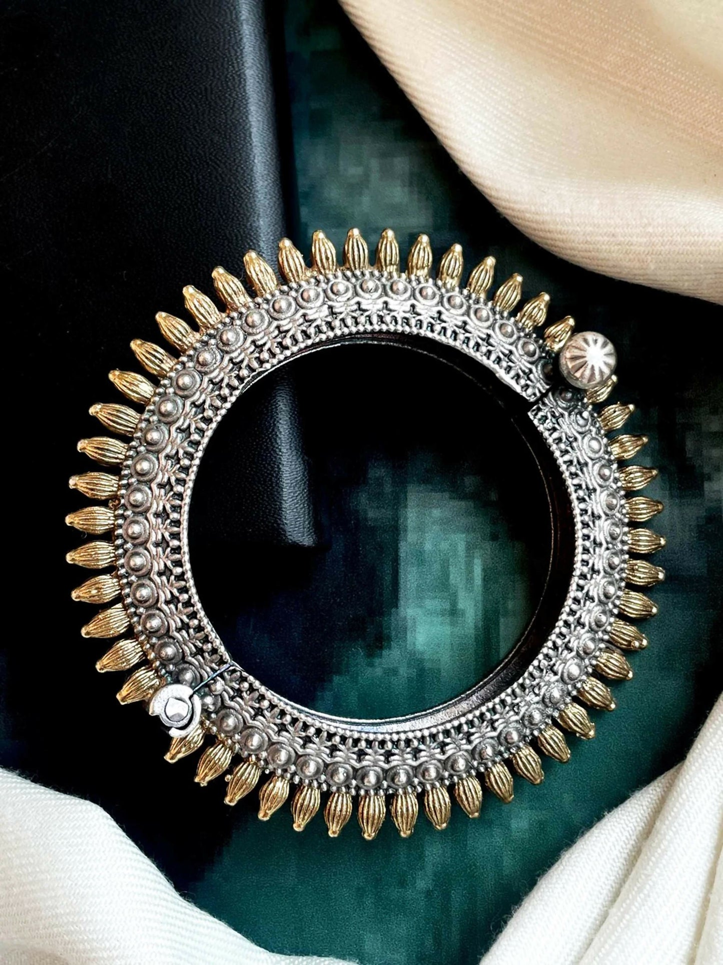 Joban Fashion Silver Brass Dual Tone Ethnic Antique Look Openable Kada | Swadesiicart