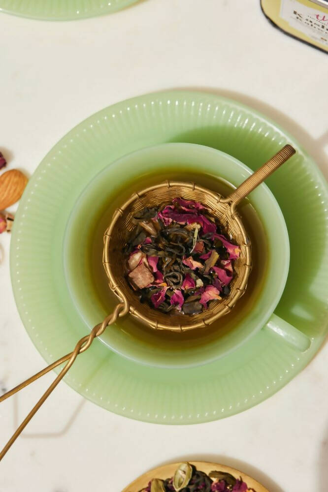 The Herb Boutique Kashmiri Kahwa Chai - Swadesiicart