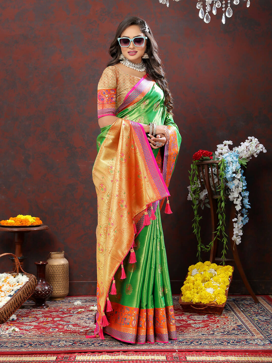 Lorenvalley Fashion Navyblue Kanjivaram Silk Woven Design with Zari Weaving Saree - Swadesiicart