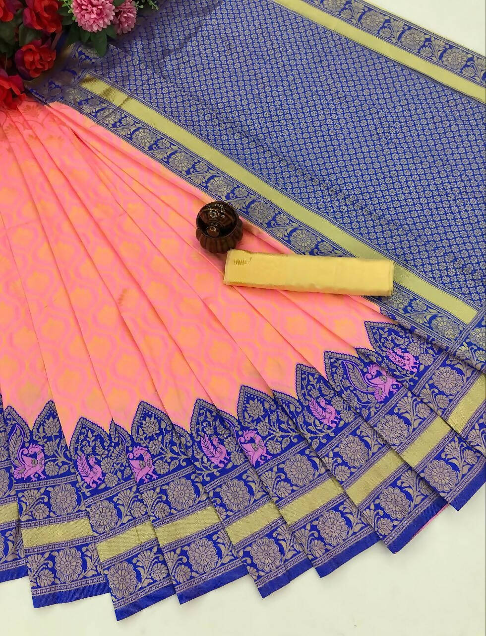 DEIANA'S Beautiful Designer Golden zari Soft Lichi Silk Saree - Peach - Swadesiicart