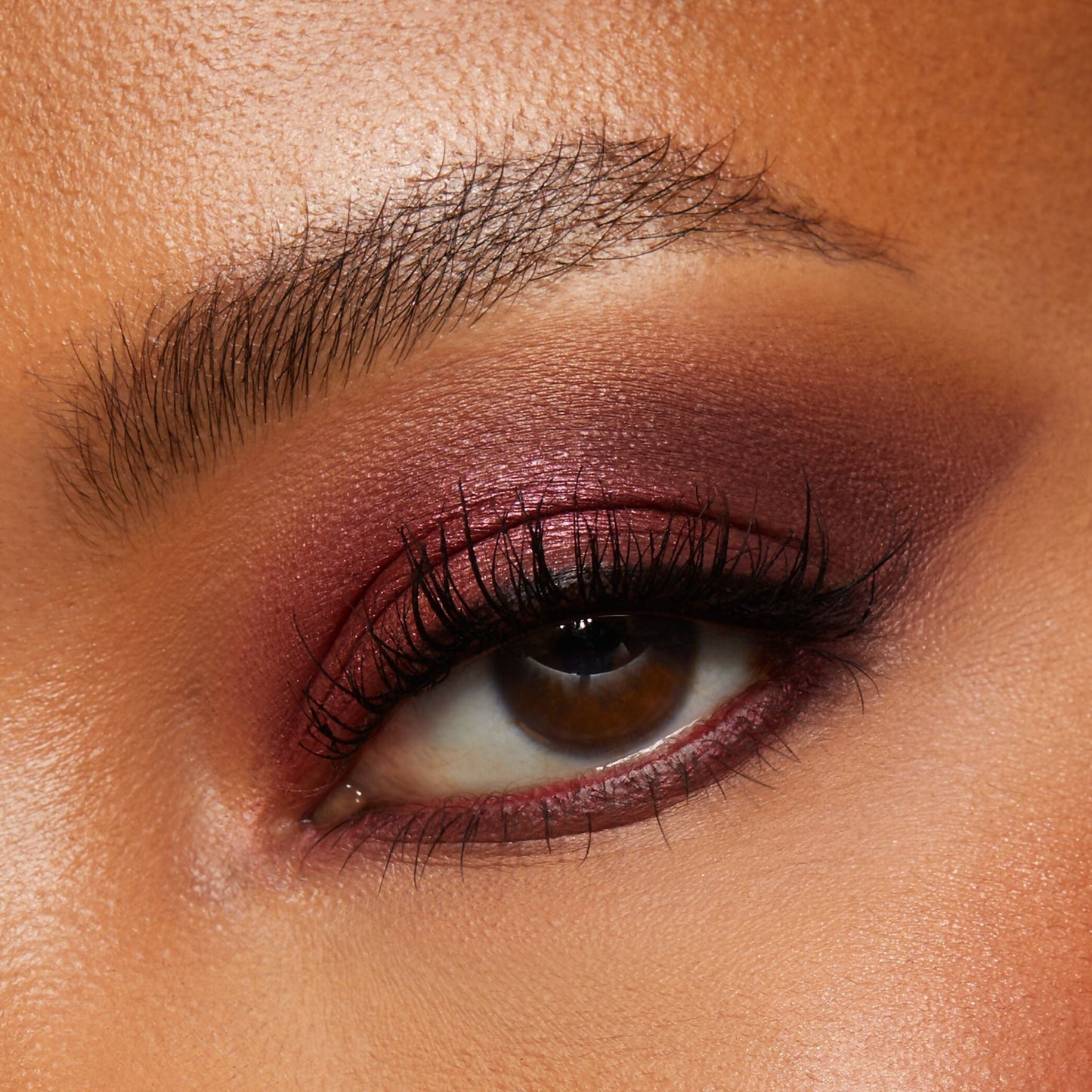 Huda Beauty Glowish Micro Mini Natural Eyeshadow Palette - Amethyst | Swadesiicart