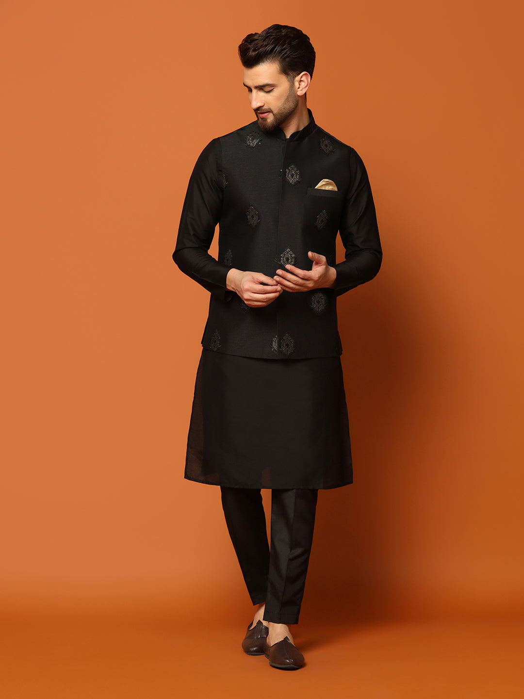 Kisah Men Black Embroidered Kurta Jacket Trouser Set | Swadesiicart