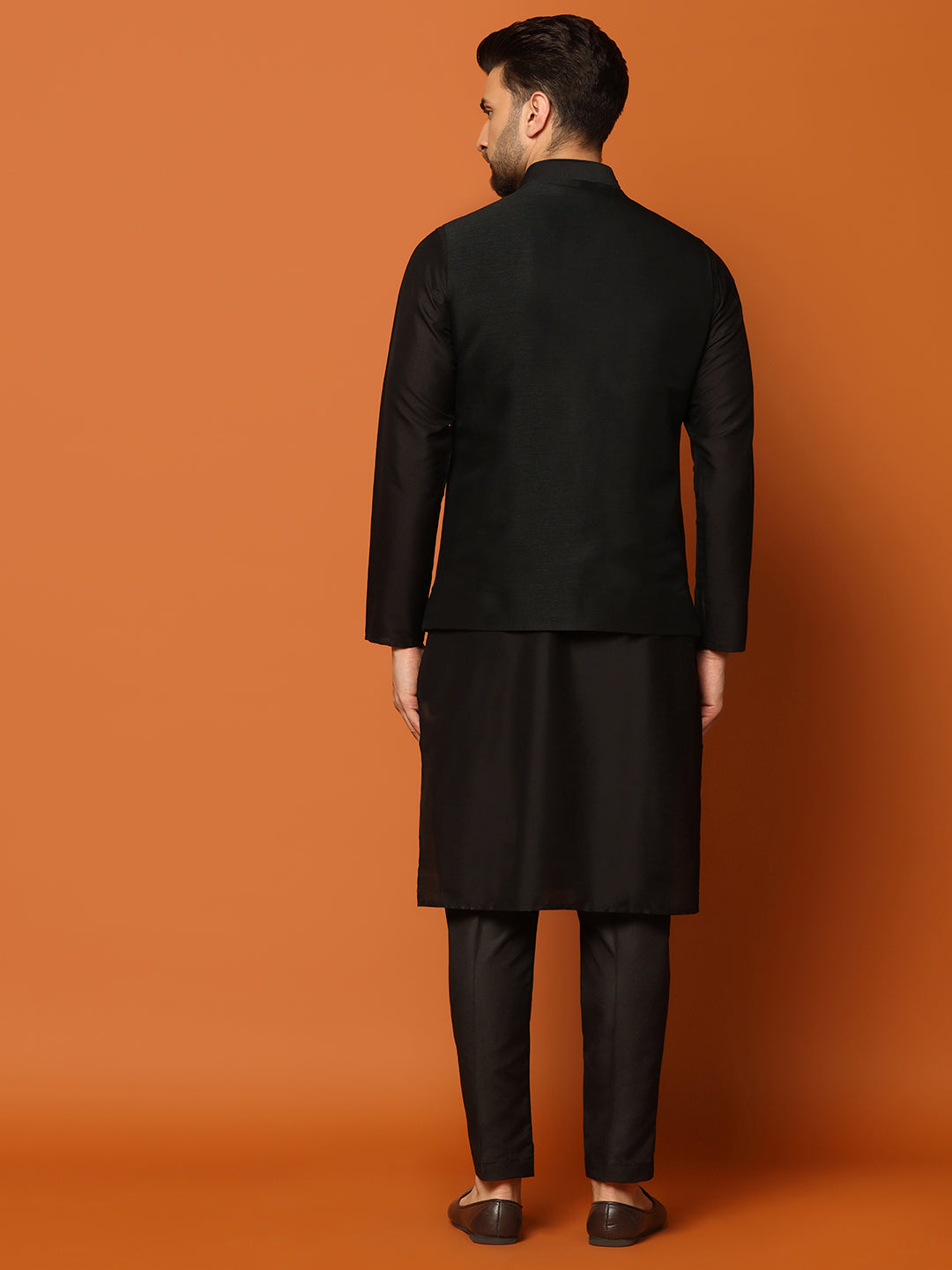 Kisah Men Black Embroidered Kurta Jacket Trouser Set | Swadesiicart