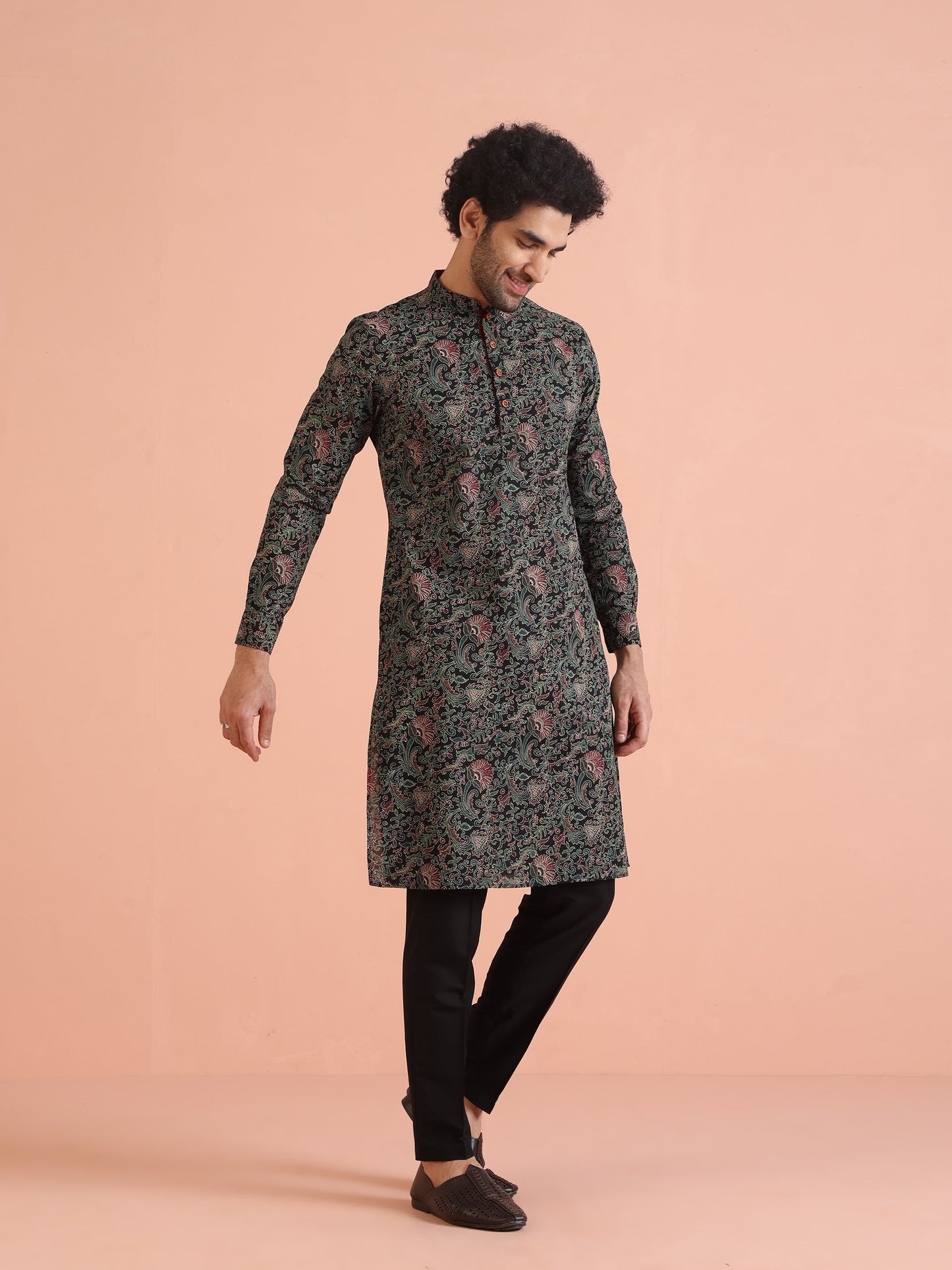 Kisah Men's Black Kurta Trousers Set | Swadesiicart