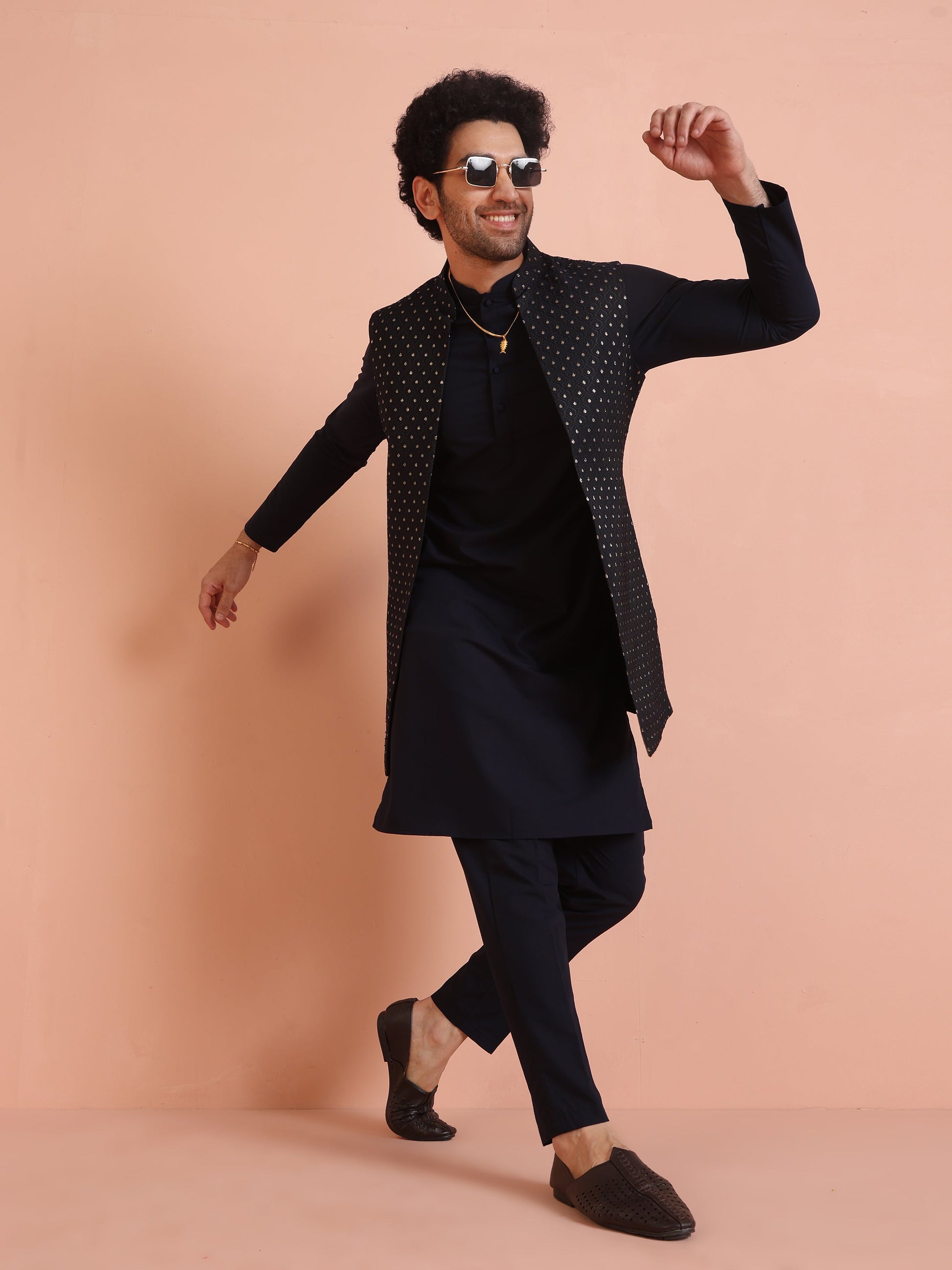 Kisah Men's Navy Blue Kurta Jacket Trouser Set | Swadesiicart