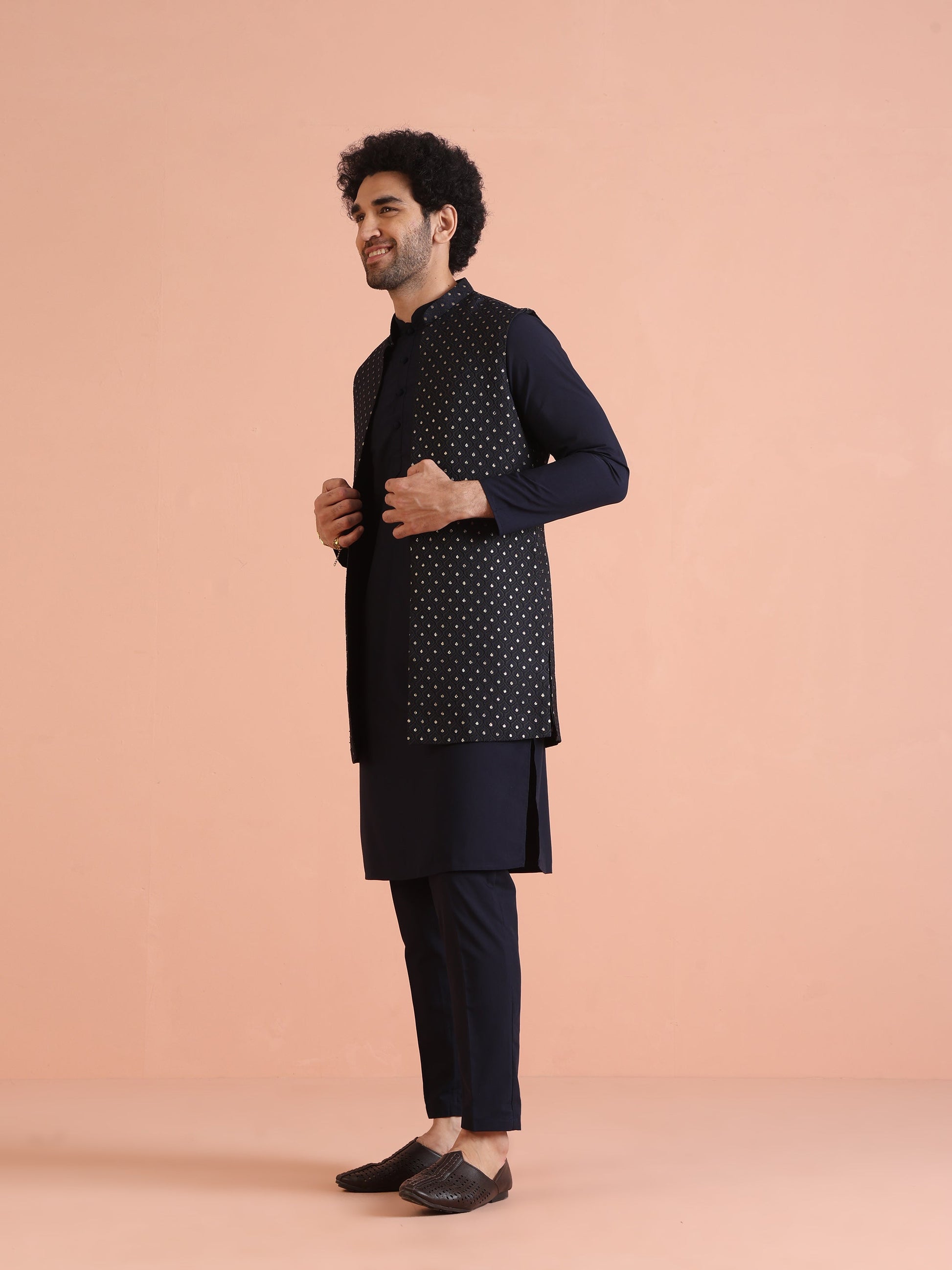 Kisah Men's Navy Blue Kurta Jacket Trouser Set | Swadesiicart