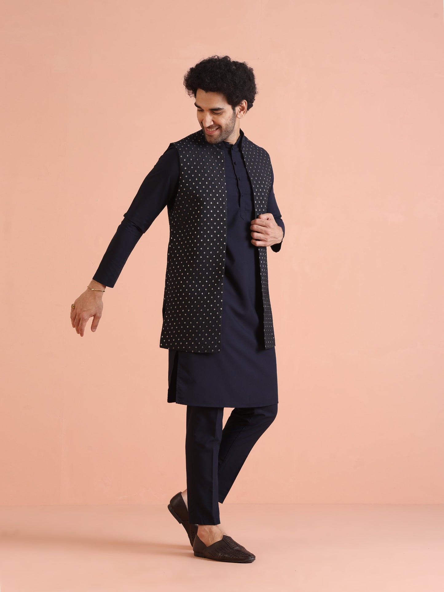 Kisah Men's Navy Blue Kurta Jacket Trouser Set | Swadesiicart