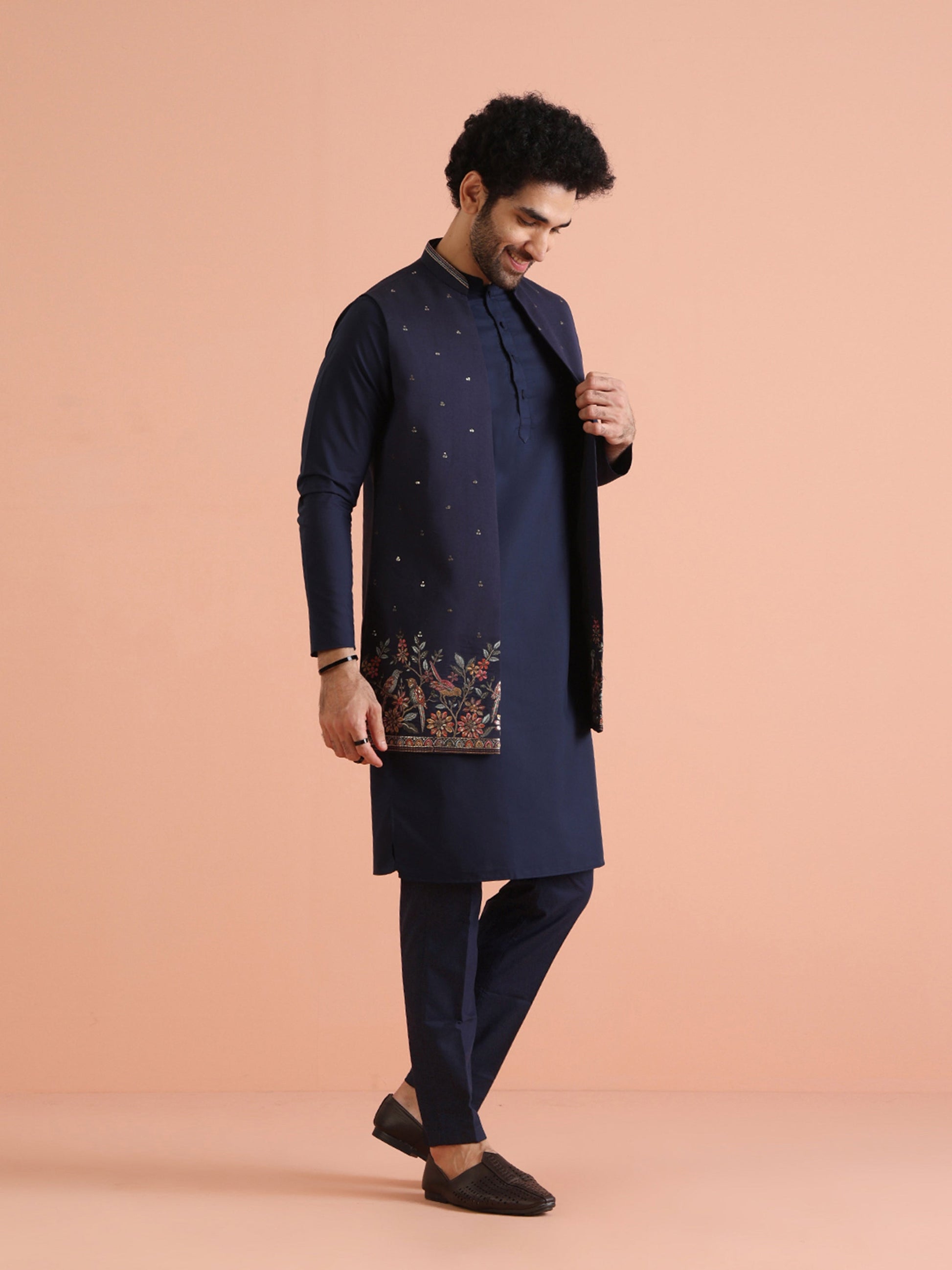 Kisah Men Navy Blue Thread Work Kurta Jacket Trouser Set | Swadesiicart